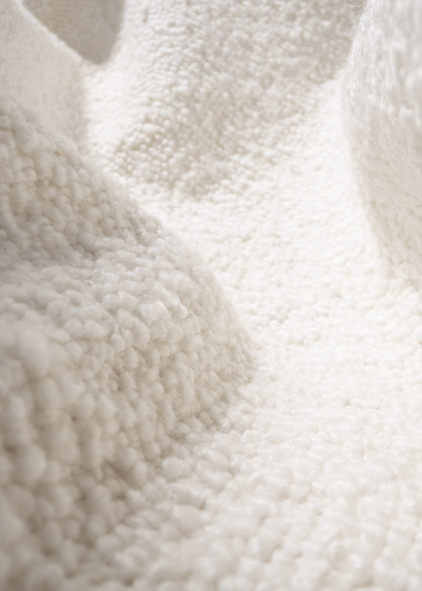 GUBI - Pacha Lounge Chair - Returning Swivel