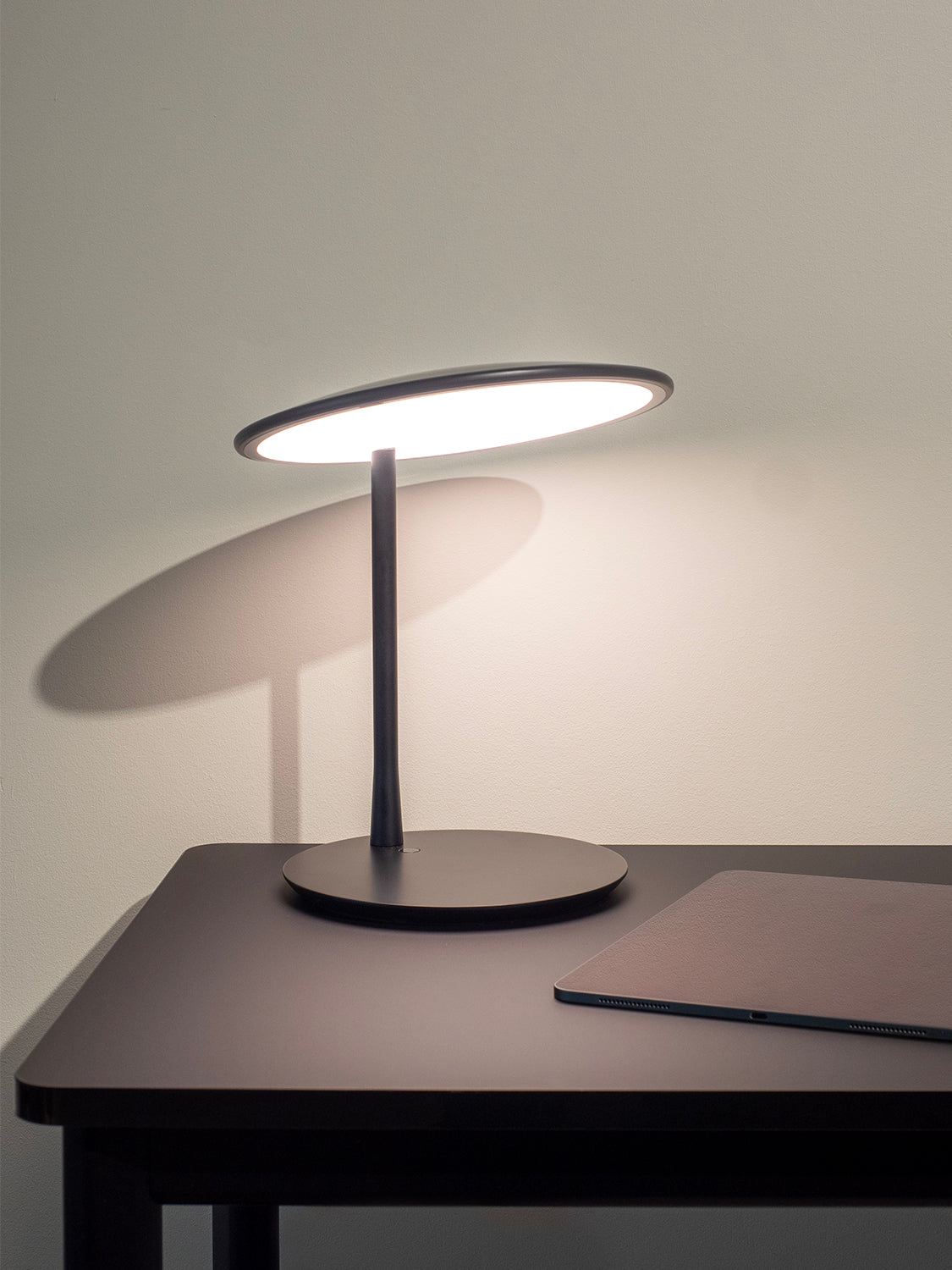NINE - Disc Table Light