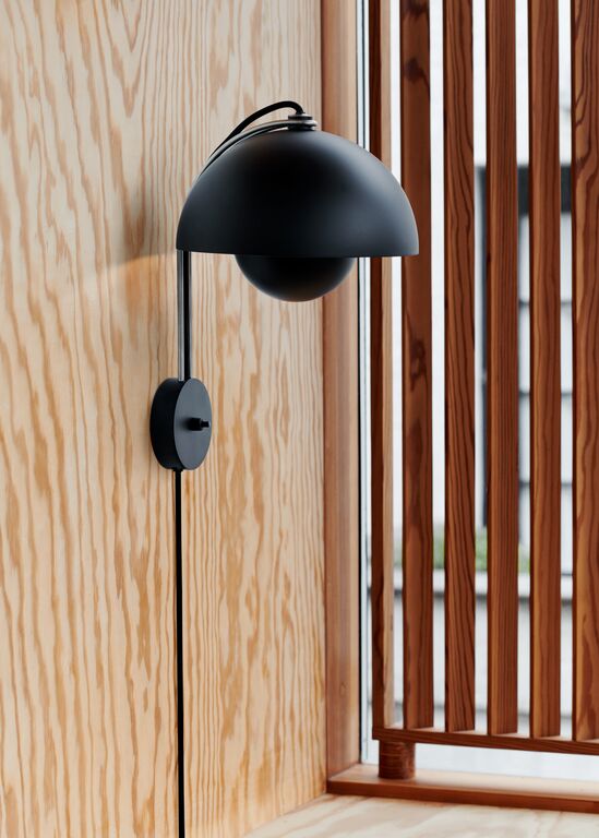 &amp;Tradition - Flowerpot Wall Lamp VP8