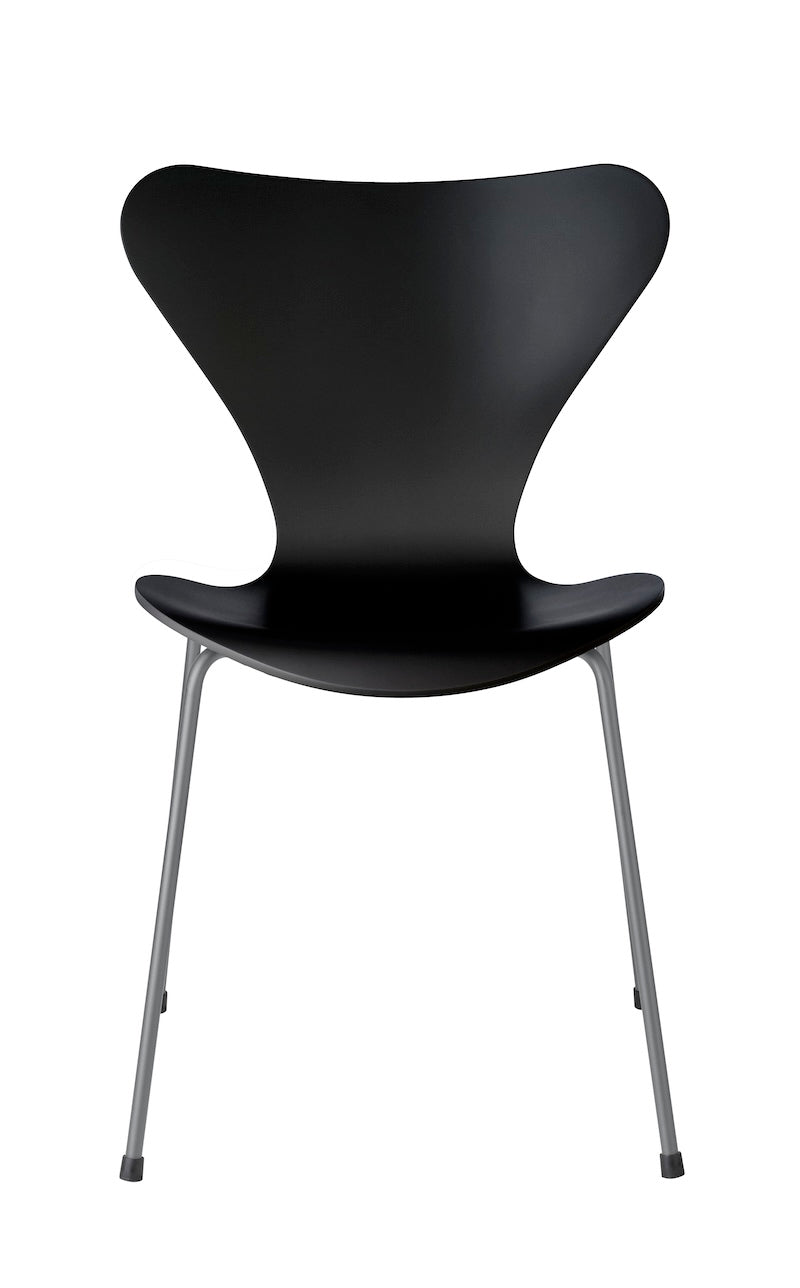 Fritz Hansen - Series 7 3107 Dining Chair - Lacquered Veneer