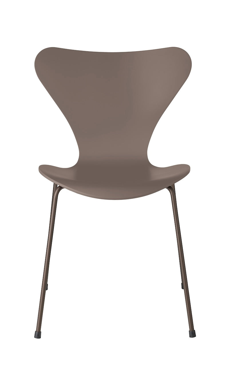 Fritz Hansen - Series 7 3107 Dining Chair - Lacquered Veneer
