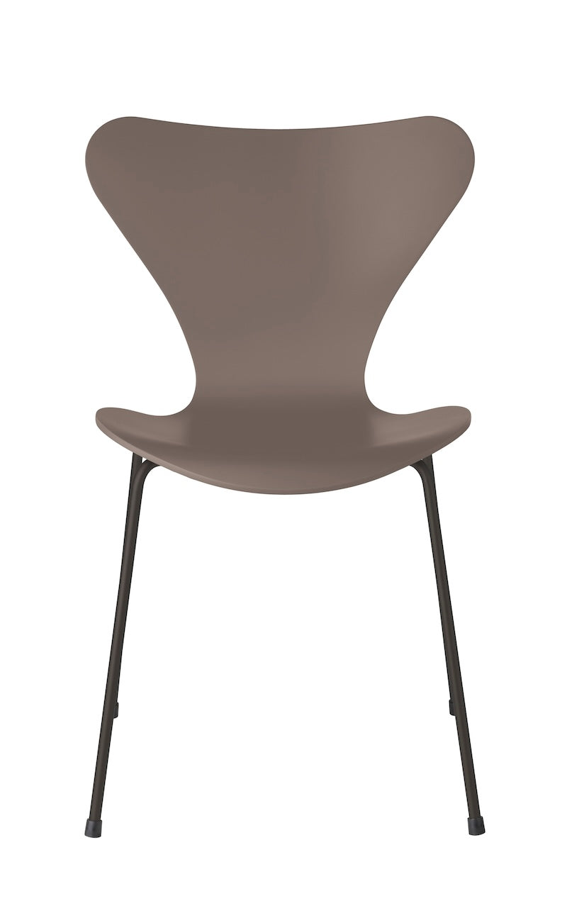 Fritz Hansen - Series 7 3107 Dining Chair - Lacquered Veneer