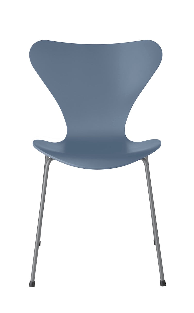 Fritz Hansen - Series 7 3107 Dining Chair - Lacquered Veneer