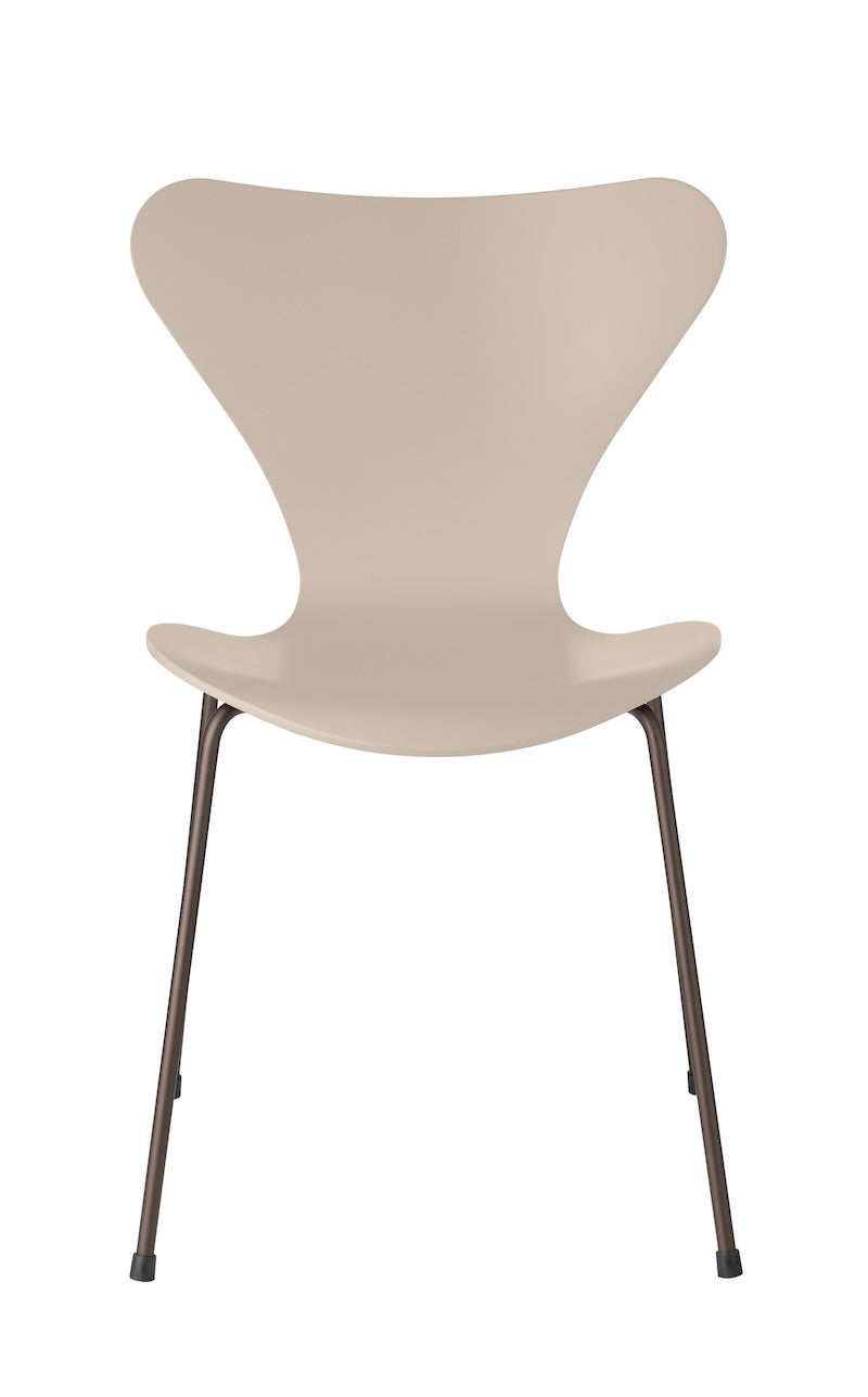 Fritz Hansen - Series 7 3107 Dining Chair - Lacquered Veneer