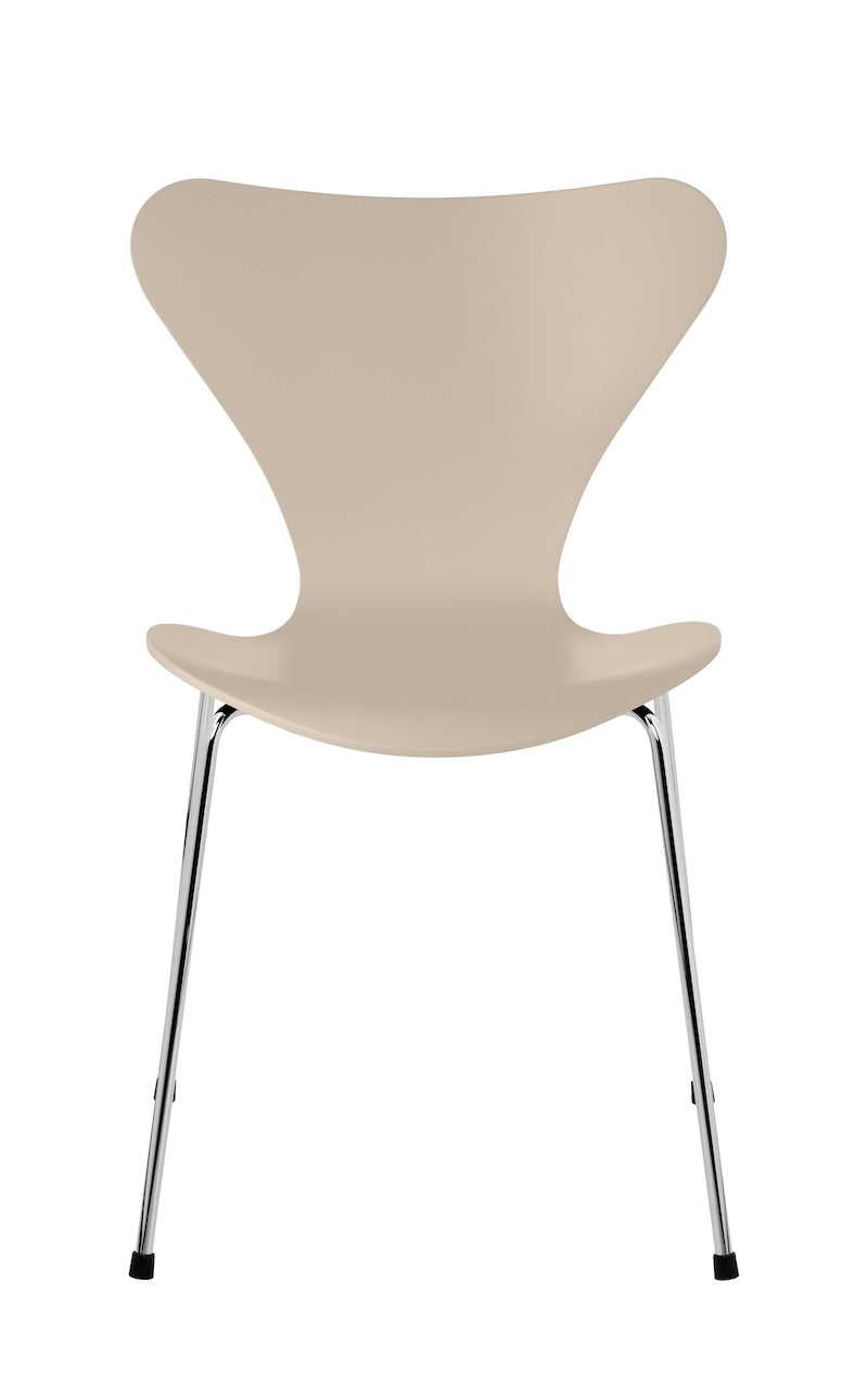 Fritz Hansen - Series 7 3107 Dining Chair - Lacquered Veneer