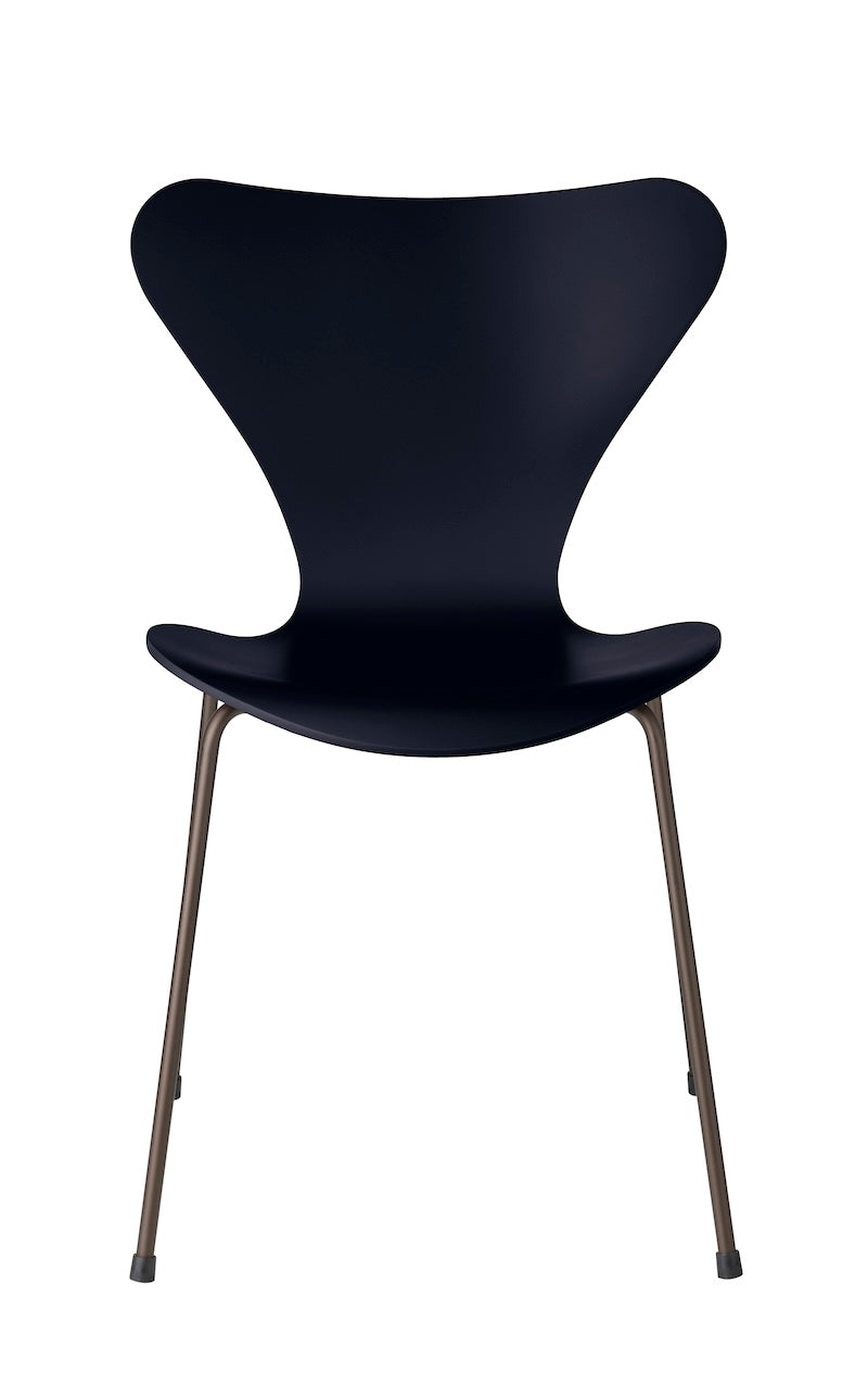 Fritz Hansen - Series 7 3107 Dining Chair - Lacquered Veneer