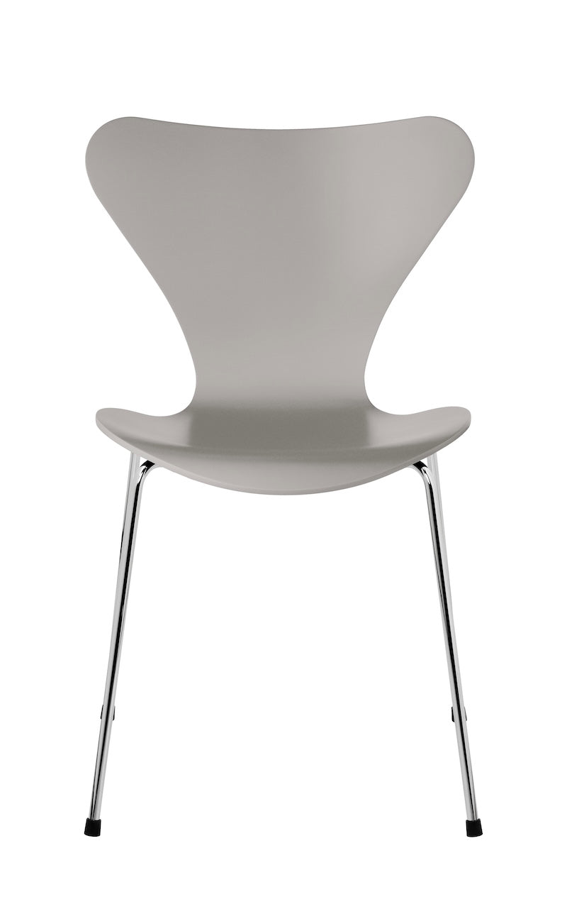 Fritz Hansen - Series 7 3107 Dining Chair - Lacquered Veneer