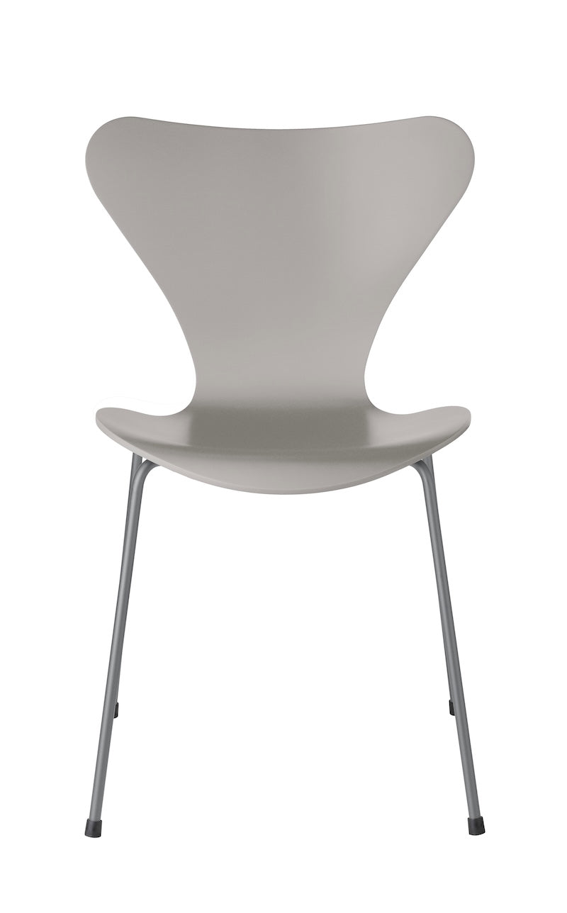 Fritz Hansen - Series 7 3107 Dining Chair - Lacquered Veneer