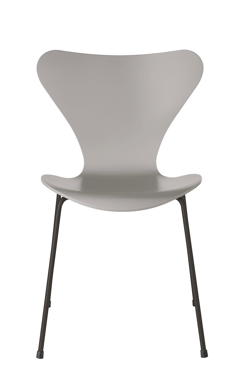 Fritz Hansen - Series 7 3107 Dining Chair - Lacquered Veneer