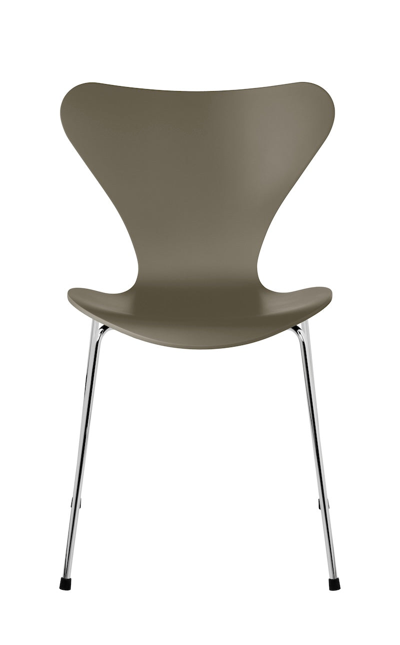 Fritz Hansen - Series 7 3107 Dining Chair - Lacquered Veneer
