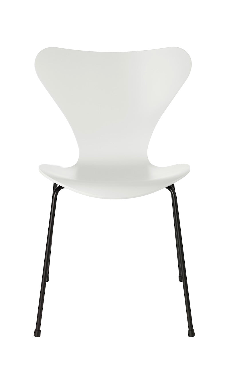 Fritz Hansen - Series 7 3107 Dining Chair - Lacquered Veneer