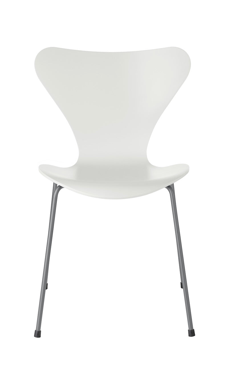 Fritz Hansen - Series 7 3107 Dining Chair - Lacquered Veneer