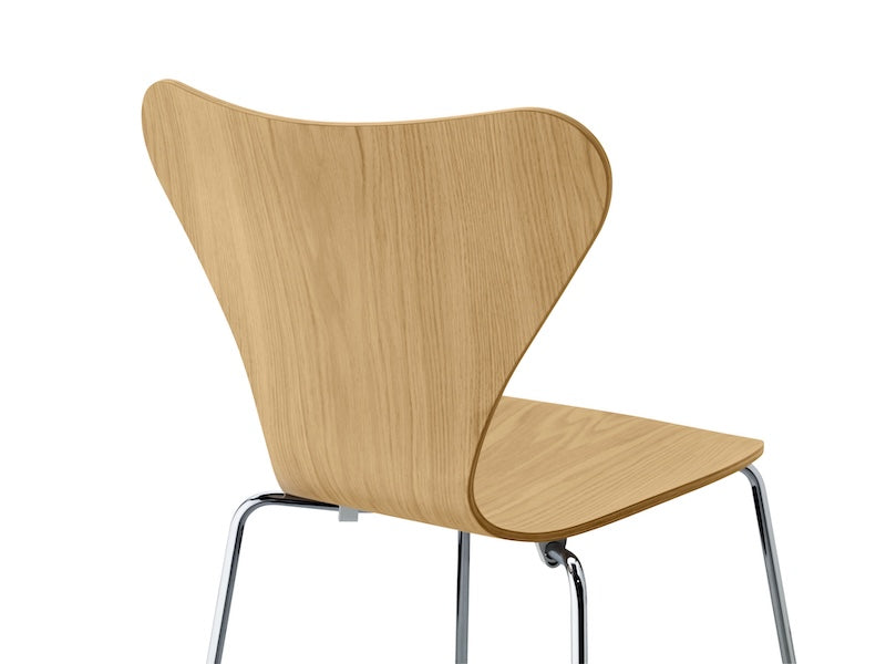 Fritz Hansen - Series 7 3107 Dining Chair - Clear Lacquered Veneer