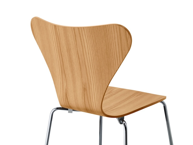 Fritz Hansen - Series 7 3107 Dining Chair - Clear Lacquered Veneer