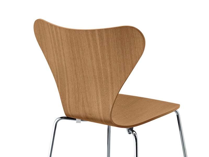 Fritz Hansen - Series 7 3107 Dining Chair - Clear Lacquered Veneer
