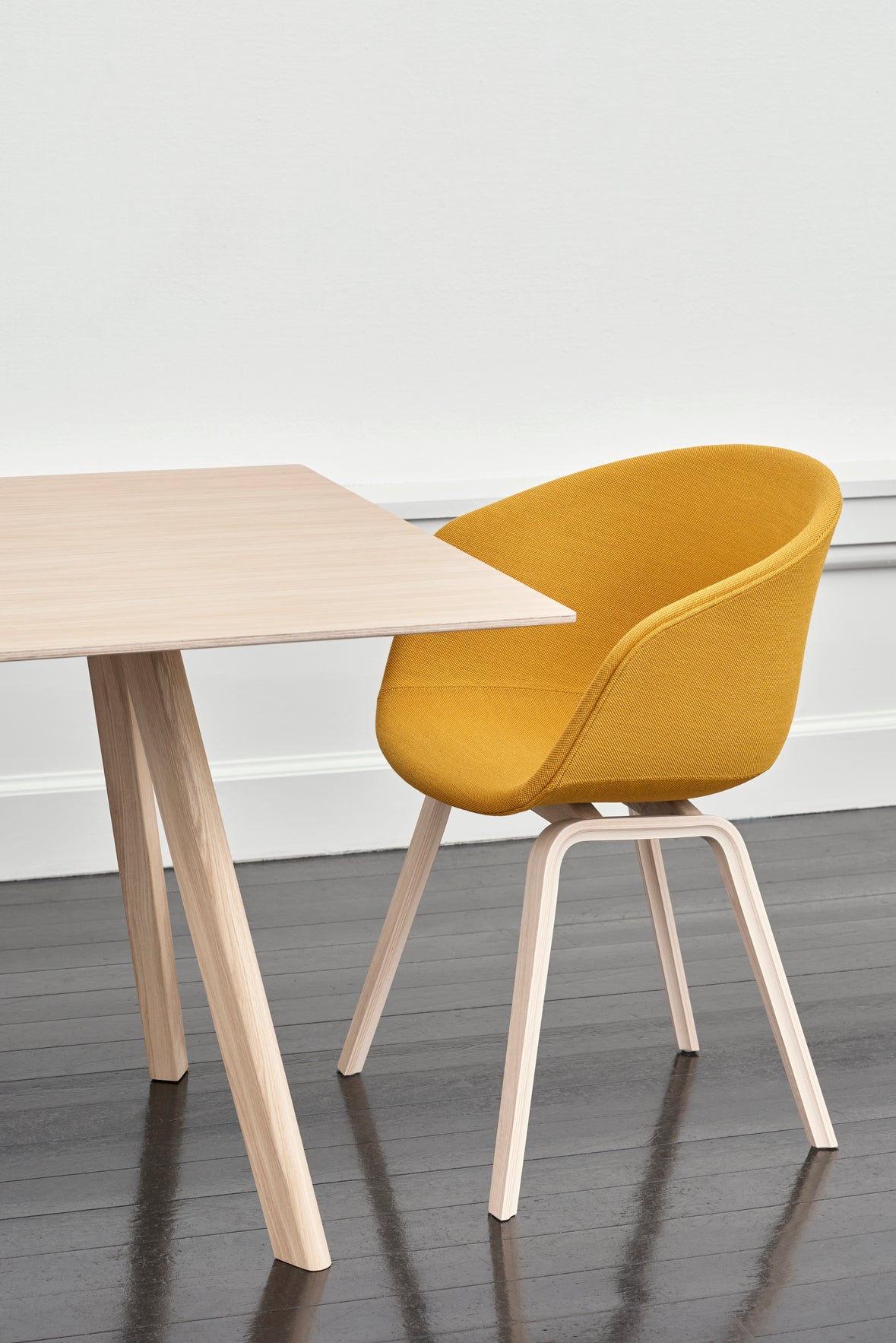 HAY - CPH 30 Table