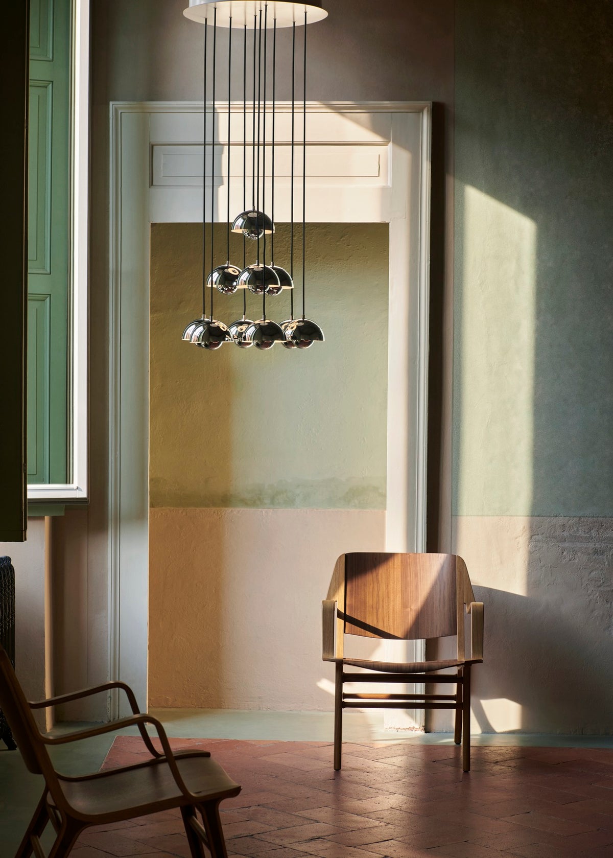 &amp;Tradition - Flowerpot Chandelier VP10