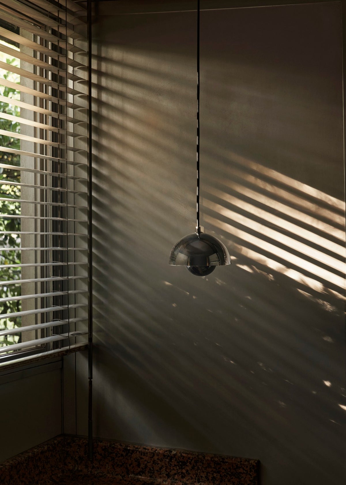 &amp;Tradition - Flowerpot Chandelier VP1