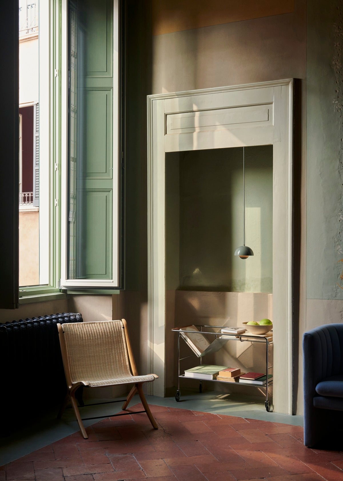 &amp;Tradition - Flowerpot Chandelier VP1