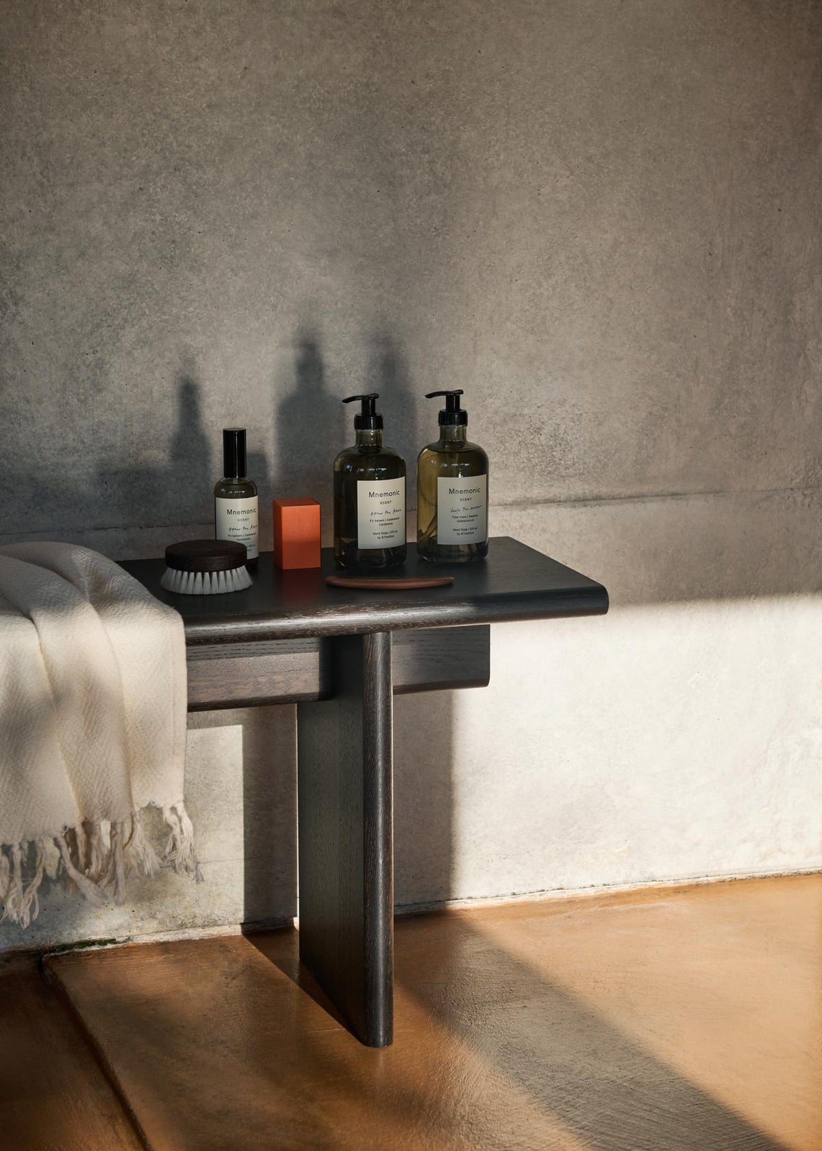 &amp;Tradition - Ita Bench