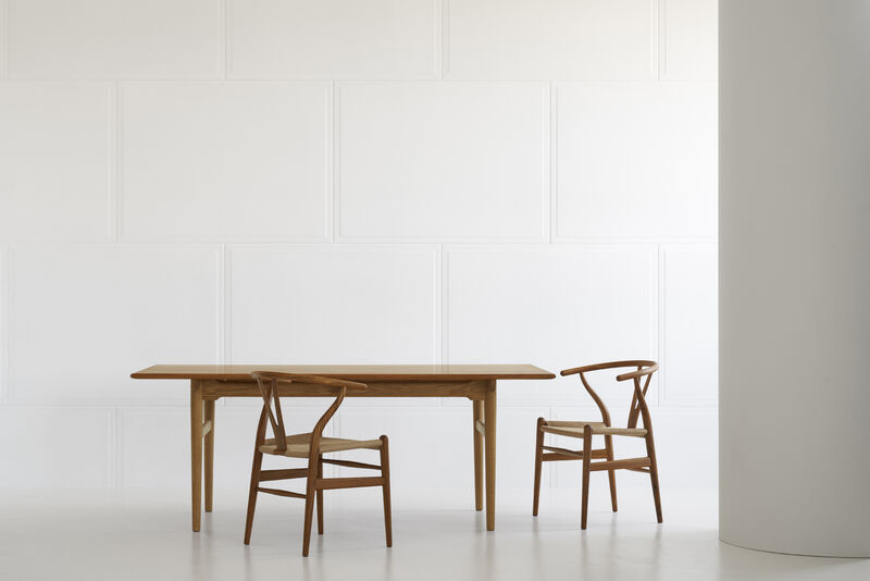 Carl hansen hotsell round table