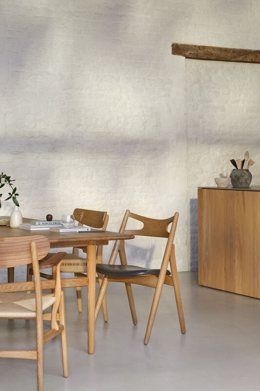 Carl Hansen &amp; Søn - CH29P Sawbuck Chair
