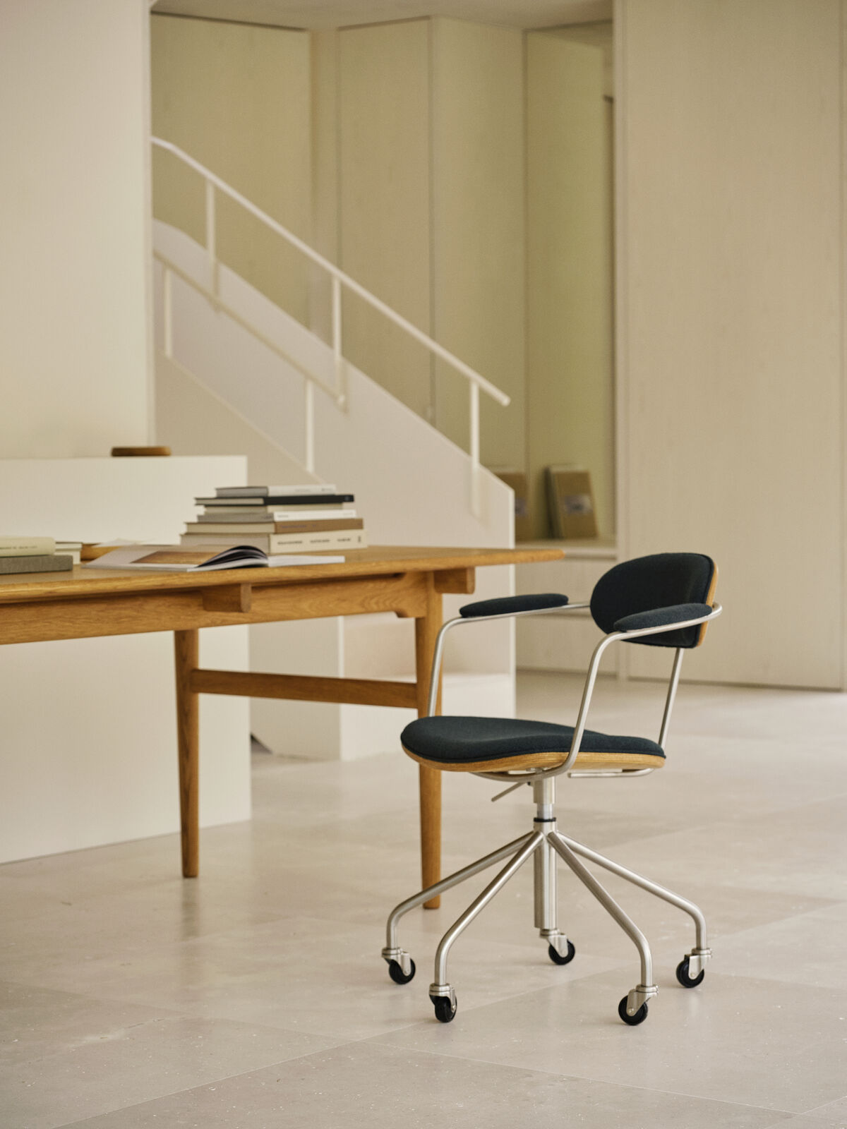 Carl Hansen &amp; Søn - CH621 Swivel Chair