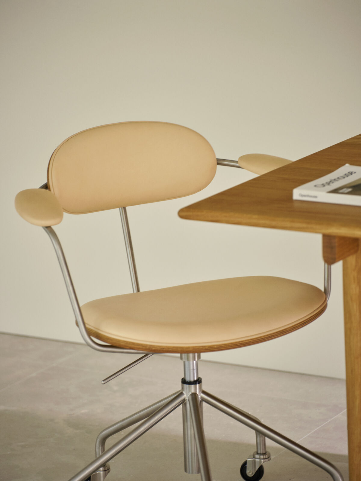 Carl Hansen &amp; Søn - CH621 Swivel Chair