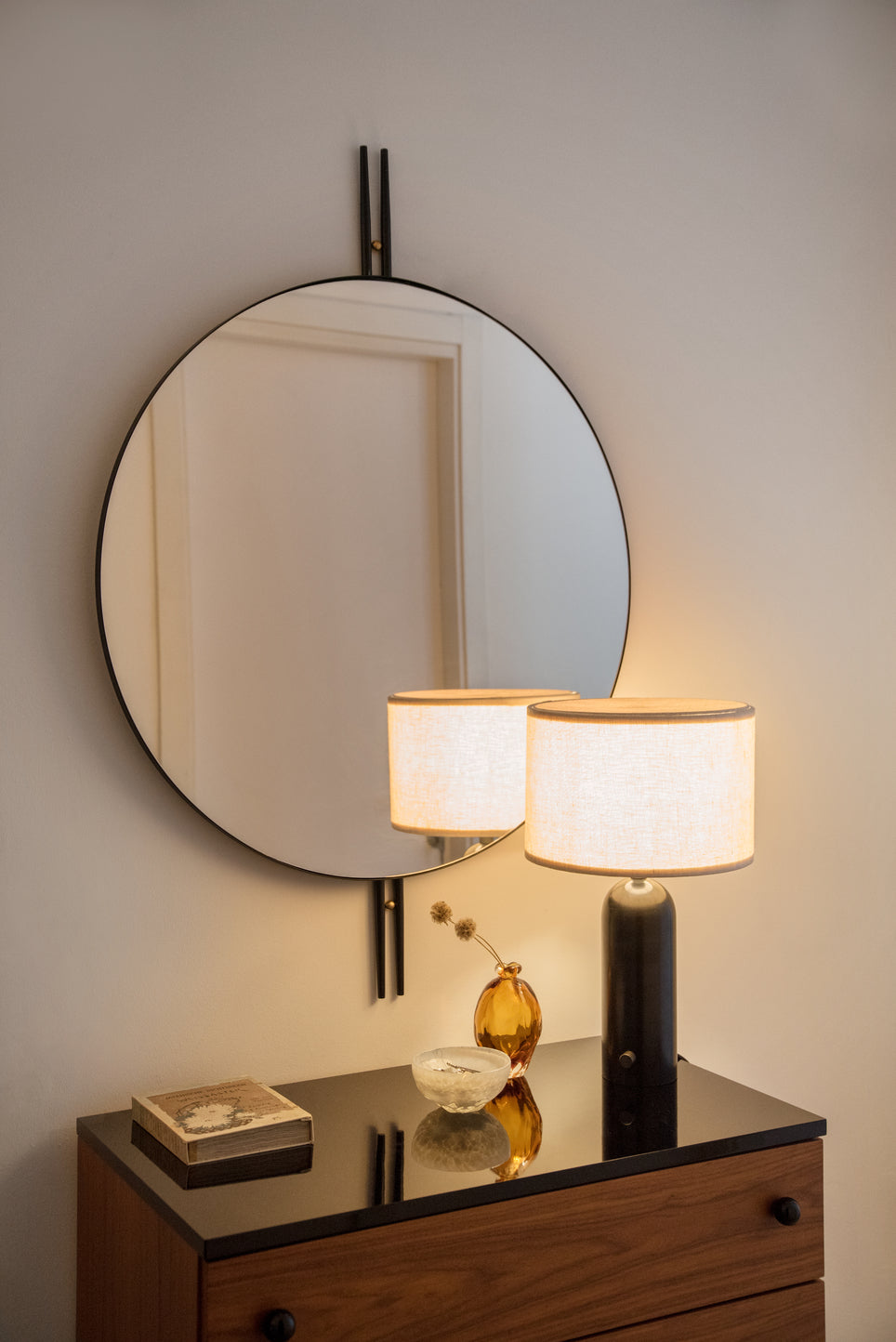 GUBI - Gravity Table Lamp - Small