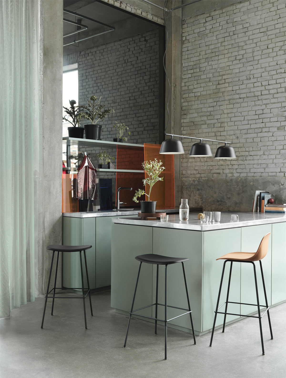 Muuto - Fiber Counter &amp; Bar Stool with Backrest - Tube Base