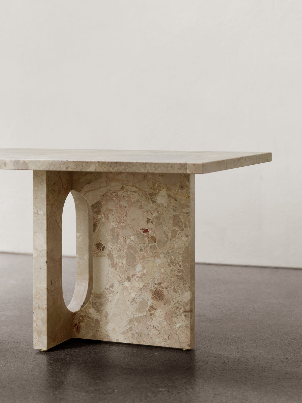 Audo Copenhagen - Androgyne Lounge Table - Stone/Marble