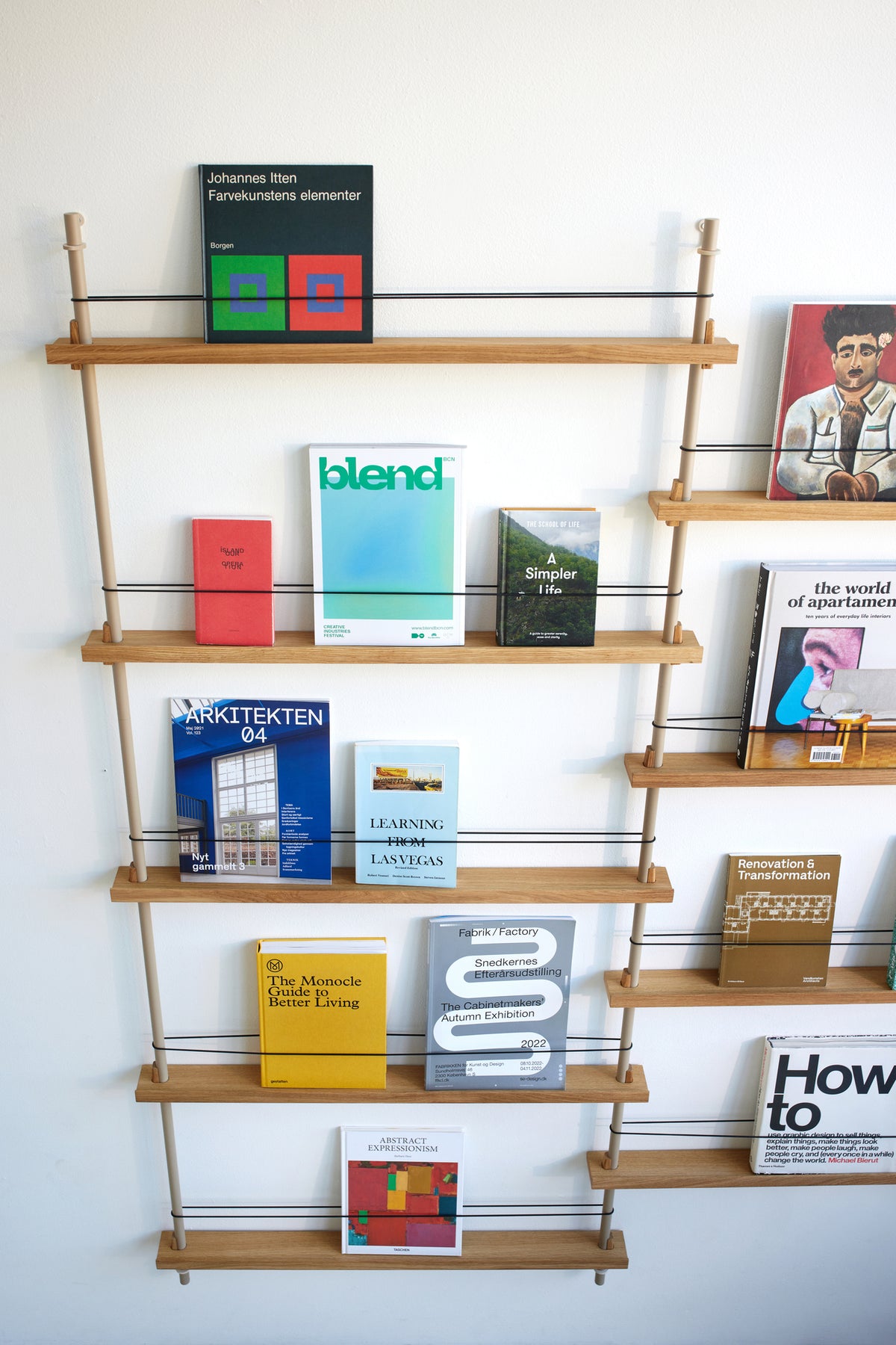 MOEBE - Magazine Shelving - MS.180.2