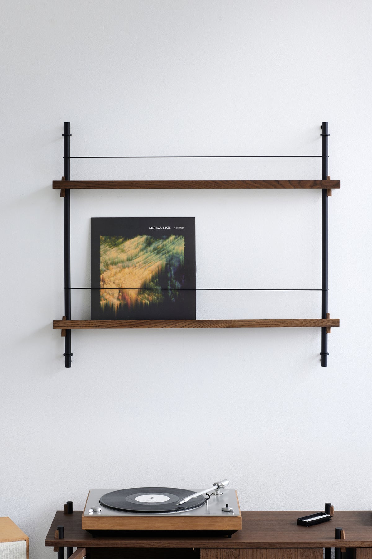 MOEBE - Magazine Shelving - MS.65.1