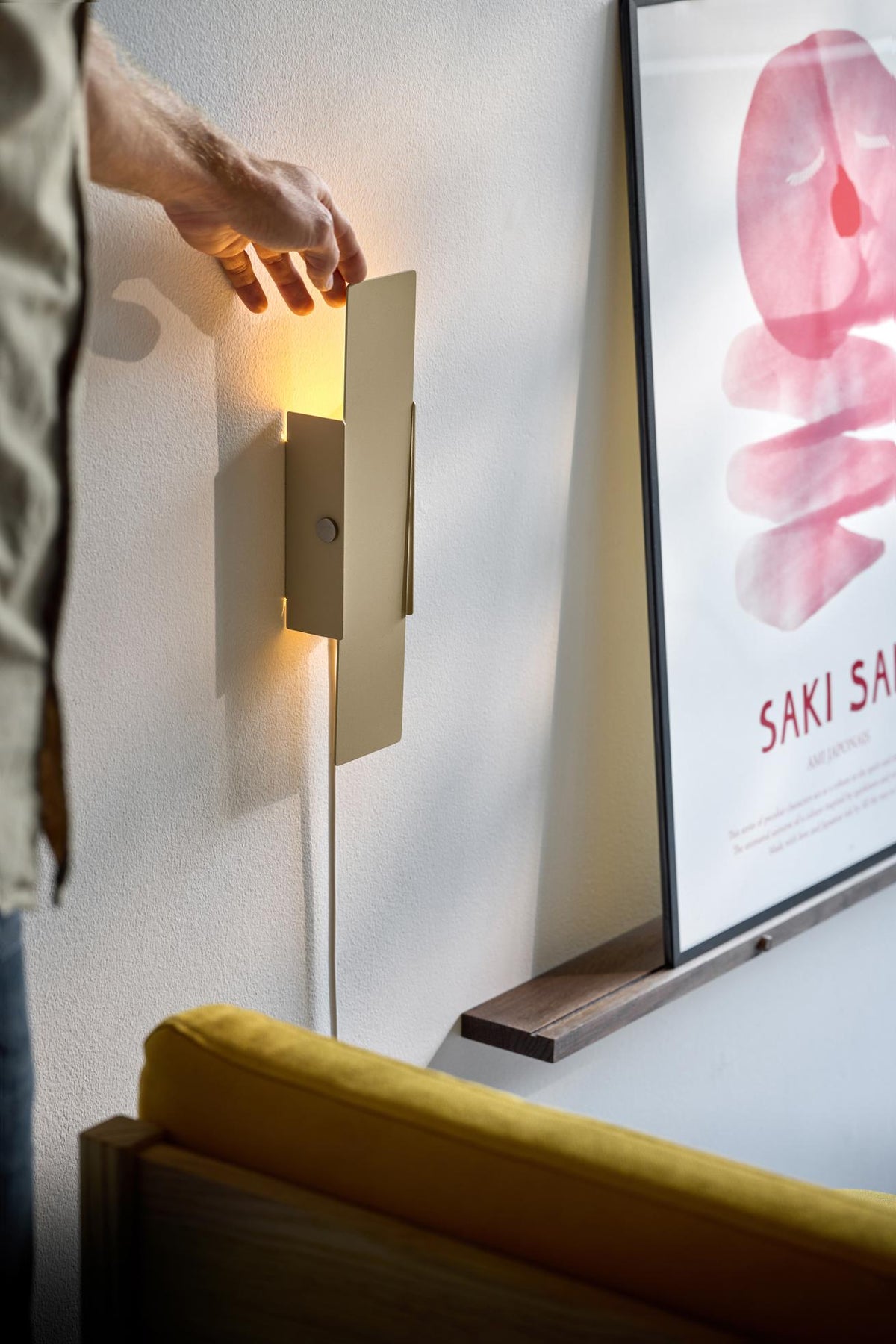 MOEBE - Pivoting Wall Lamp