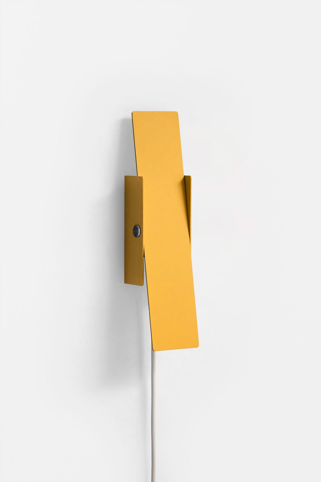 MOEBE - Pivoting Wall Lamp