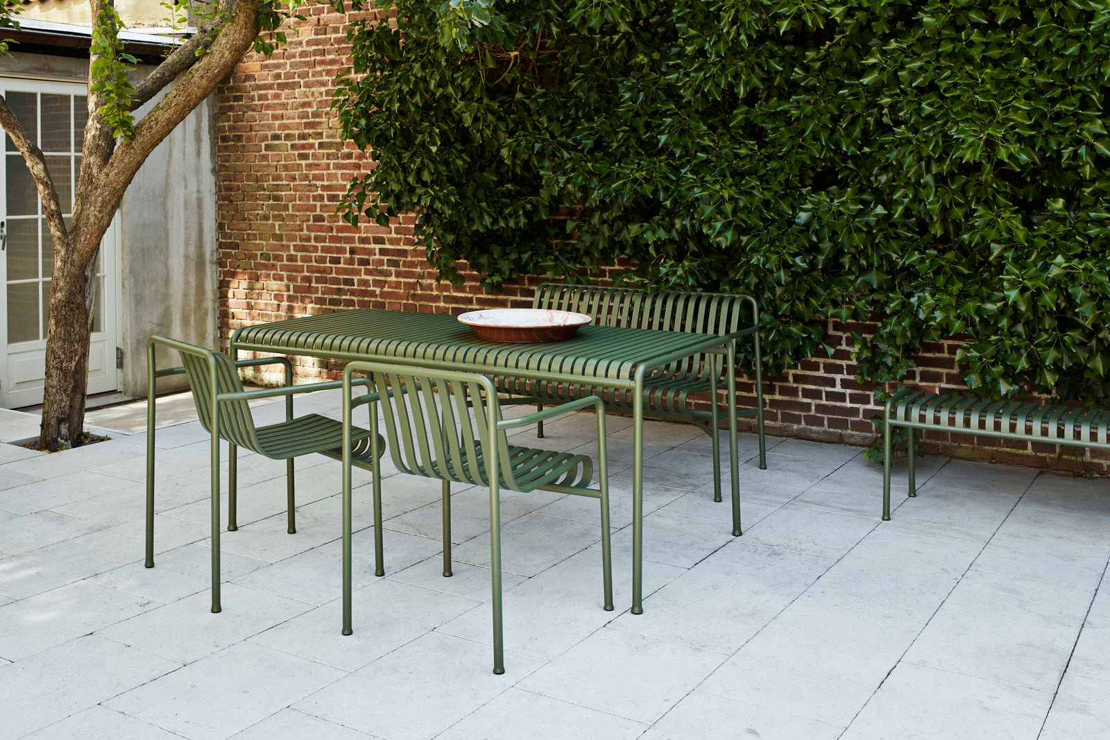 Hay online outdoor bench