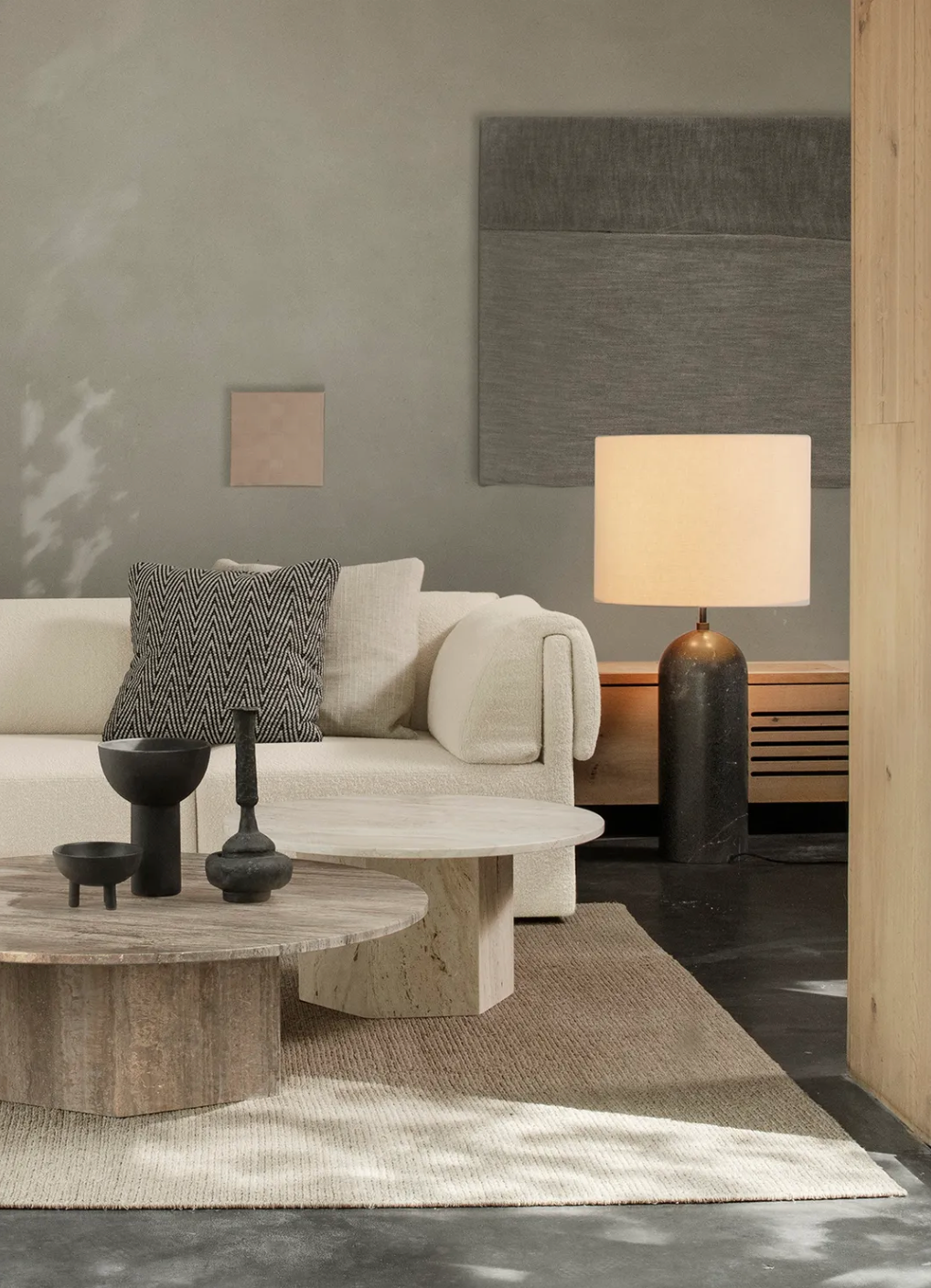 GUBI - Gravity Floor Lamp - XL Low