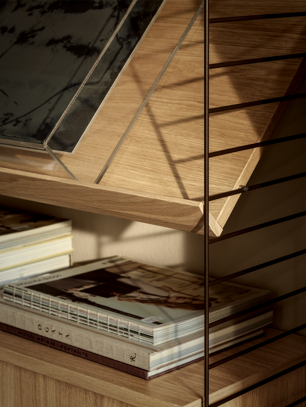 STRING  - Magazine Shelf - Wood