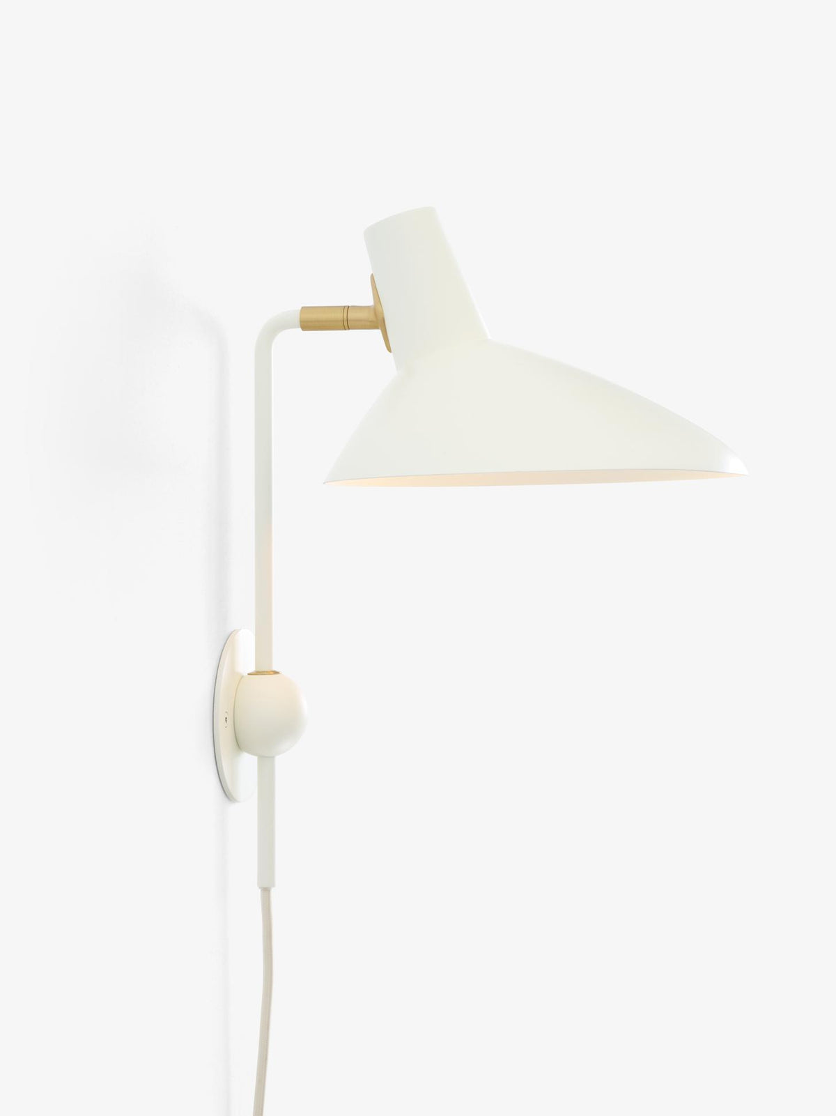 &amp;Tradition - Tripod Wall Lamp HM12