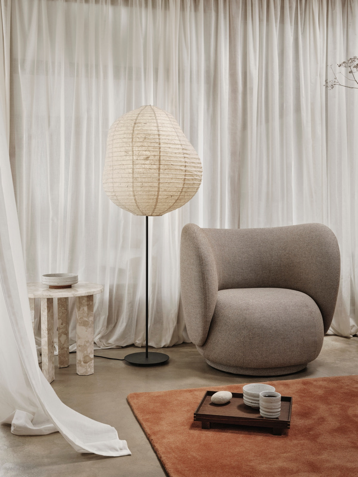 Ferm Living - Kurbis Floor Lamp - Tall - Natural/Black