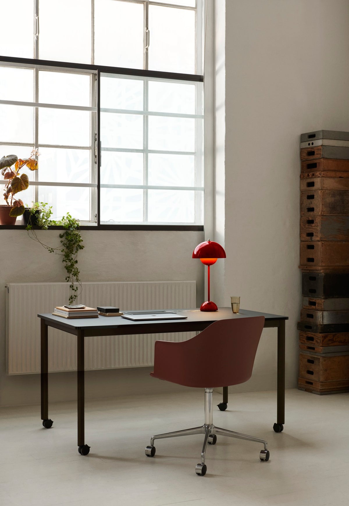 &amp;Tradition - Flowerpot Table VP3