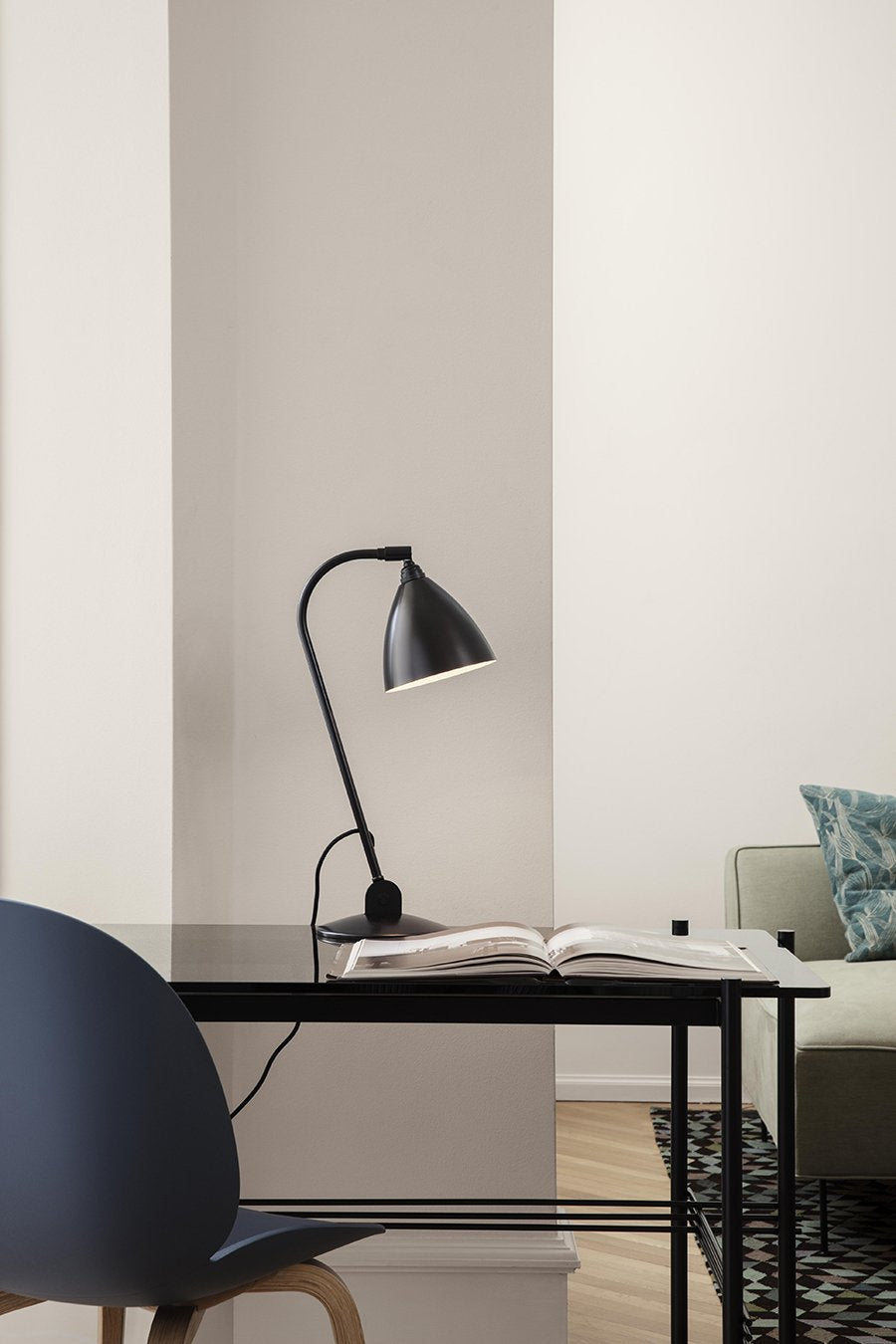 GUBI - Bestlite BL2 Bestlite Table Lamp