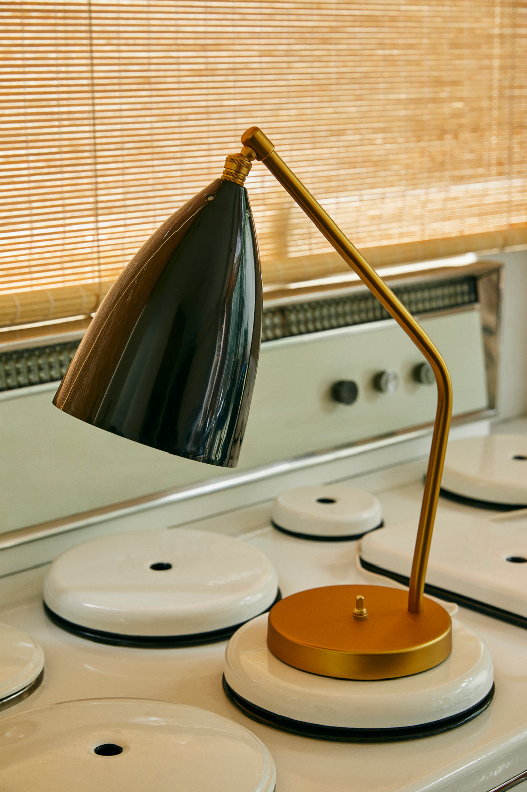 GUBI - Gräshoppa Table Lamp