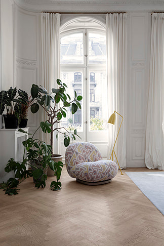 GUBI - Gräshoppa Floor Lamp