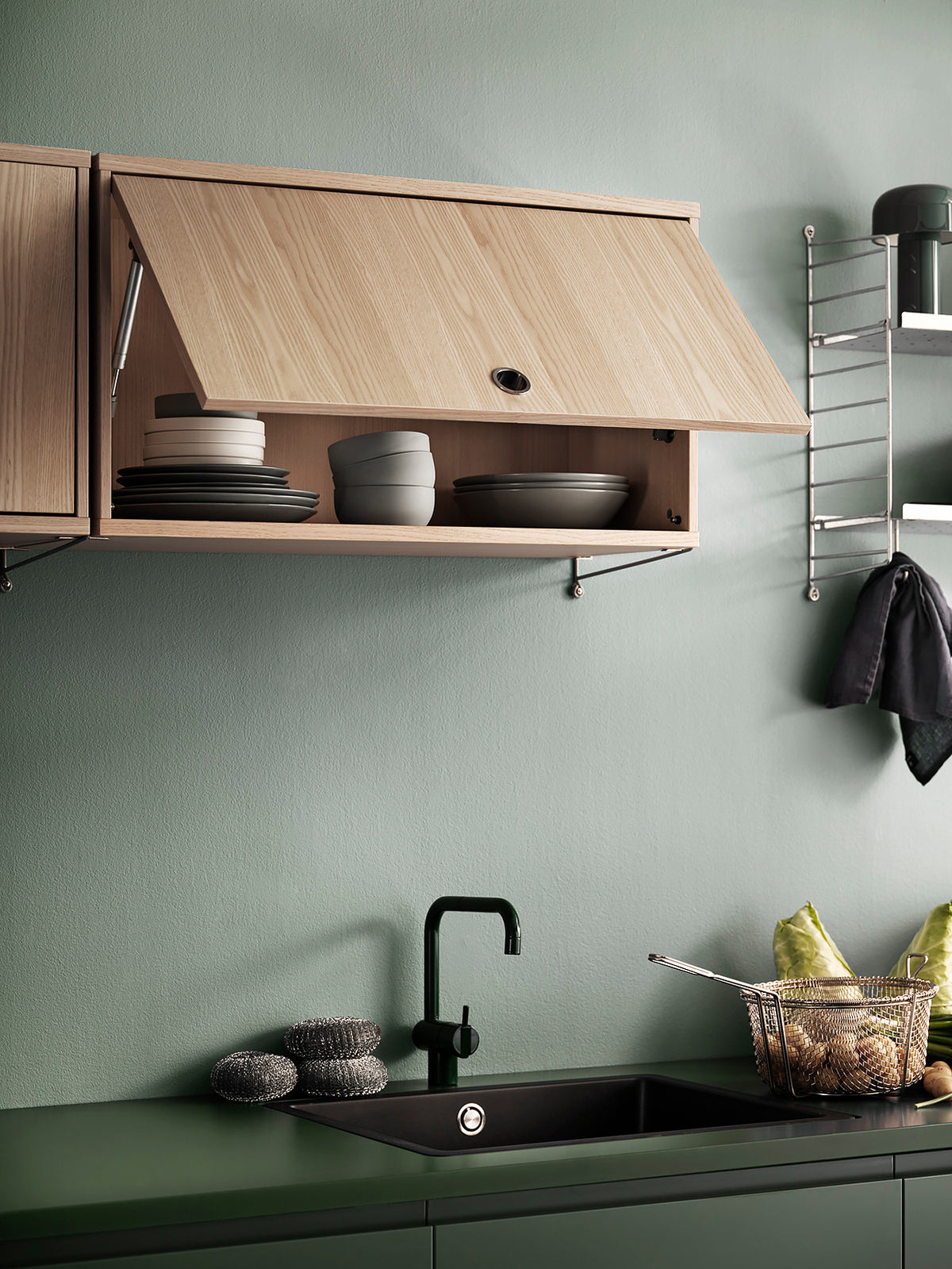 STRING - Cabinet with Flip Door