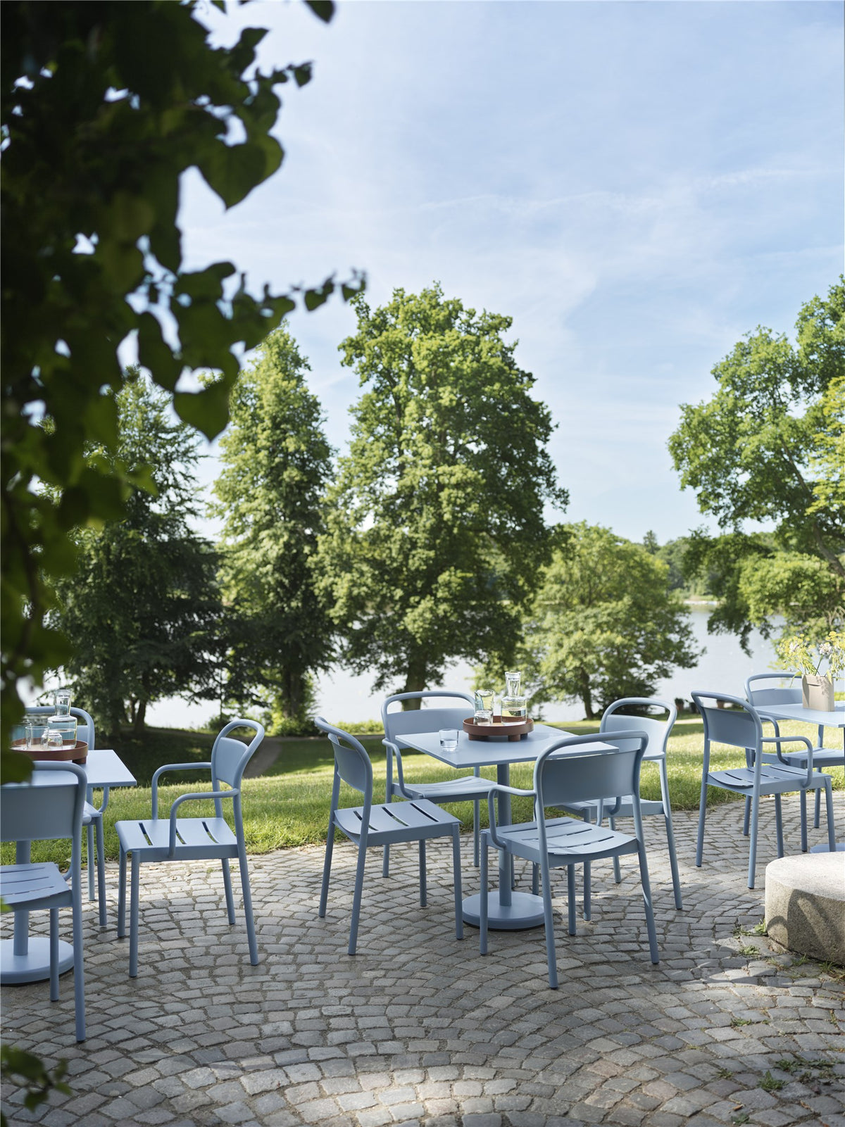 Muuto - Linear Steel Cafe Table L70